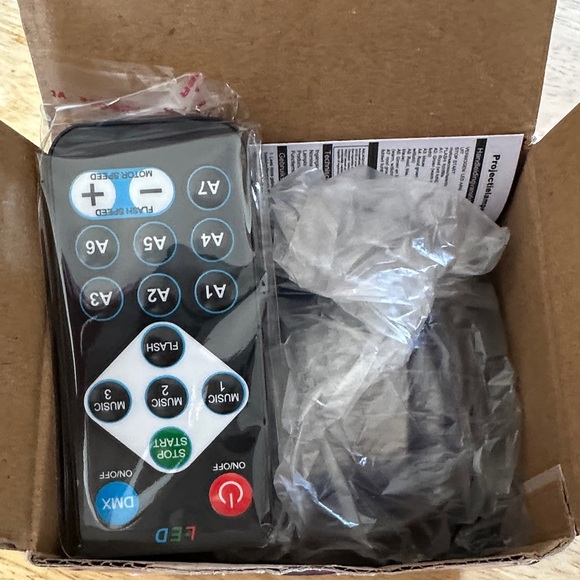 LED Q6 Star Light Projector - Picture 3 of 3